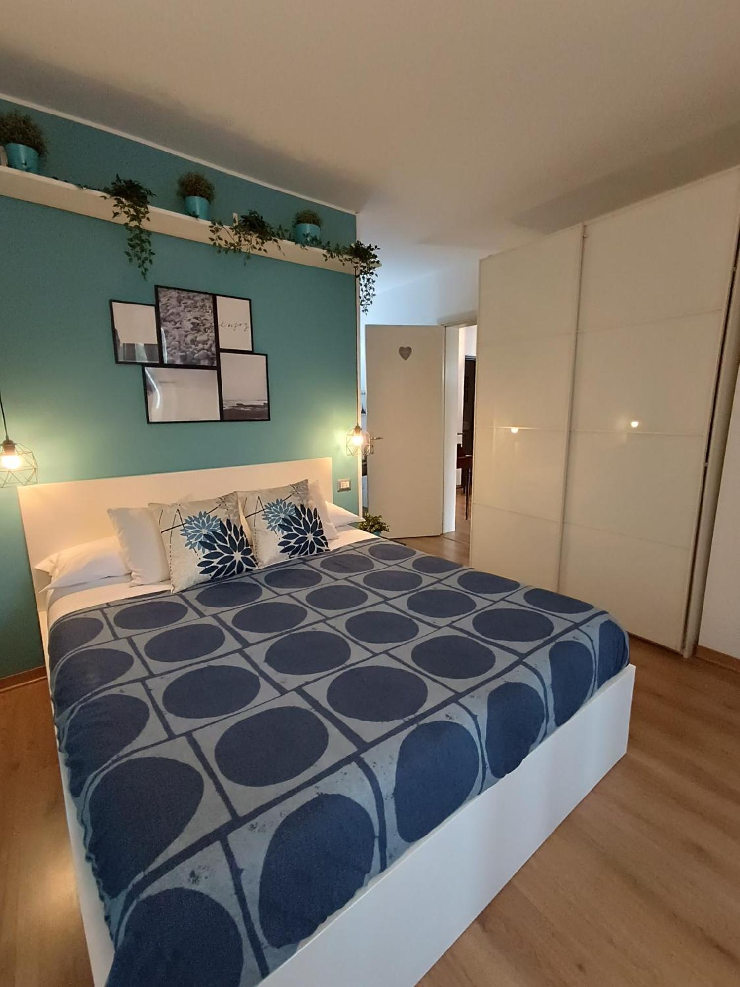 La Casa Di Carta In Piazza Stesicoro Apartment Catania Luaran gambar